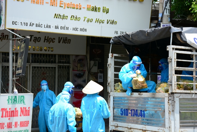 Chùa Hoằng Pháp: Tiếp tục hỗ trợ người dân khó khăn trong đại dịch Covid (đợt 8)